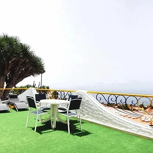 cosy-apartment-in-tenerife-views-pool-wifi.in-canary-islands.com/