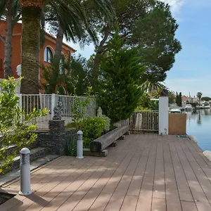 Requesens On Canal Hébergement de vacances